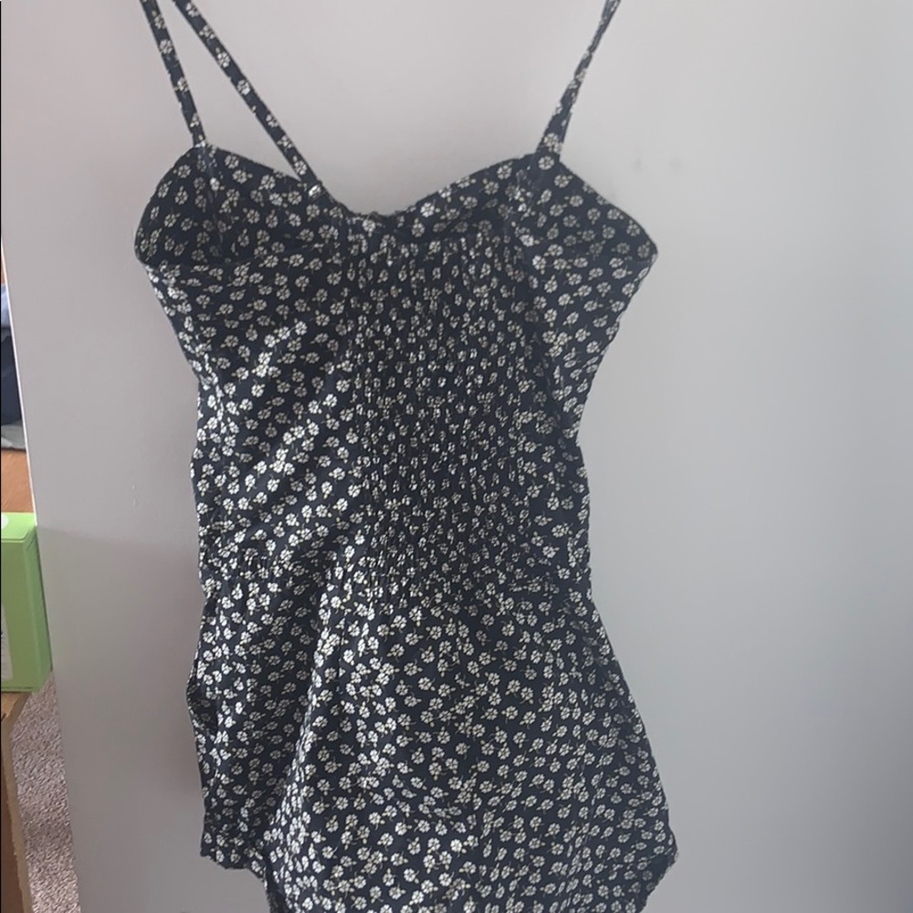 H&M Floral romper!! - Picture 4 of 7